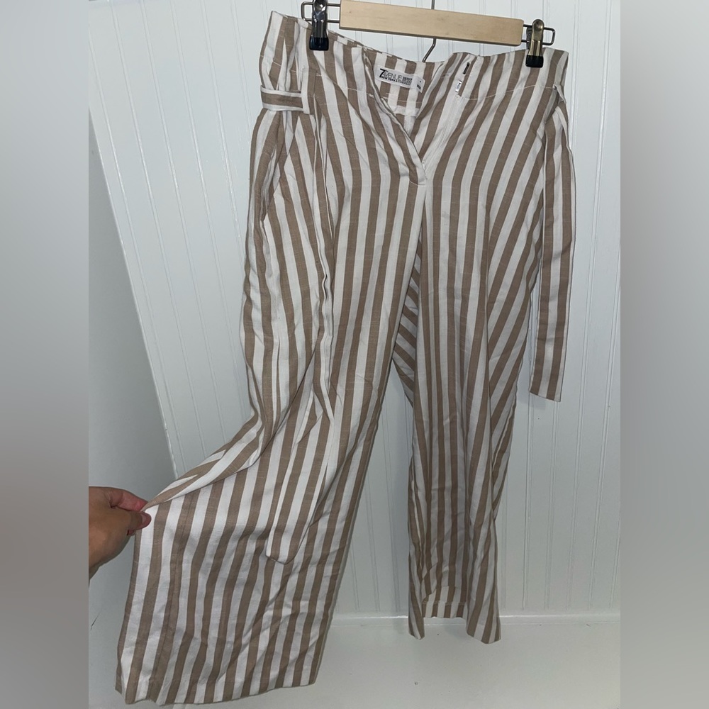 New York and company size 4 cropped pants